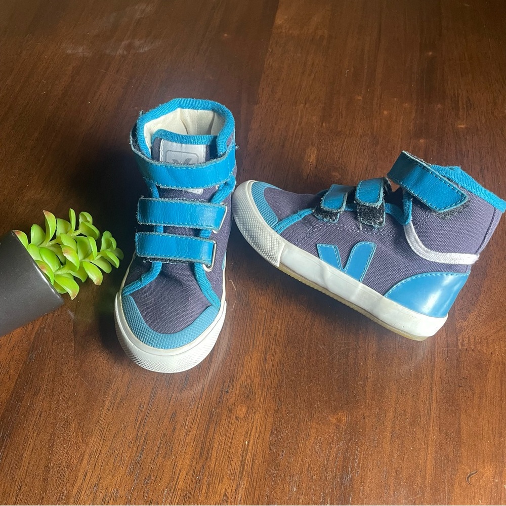 VEJA Blue & White High Top Sneakers Size 8.5